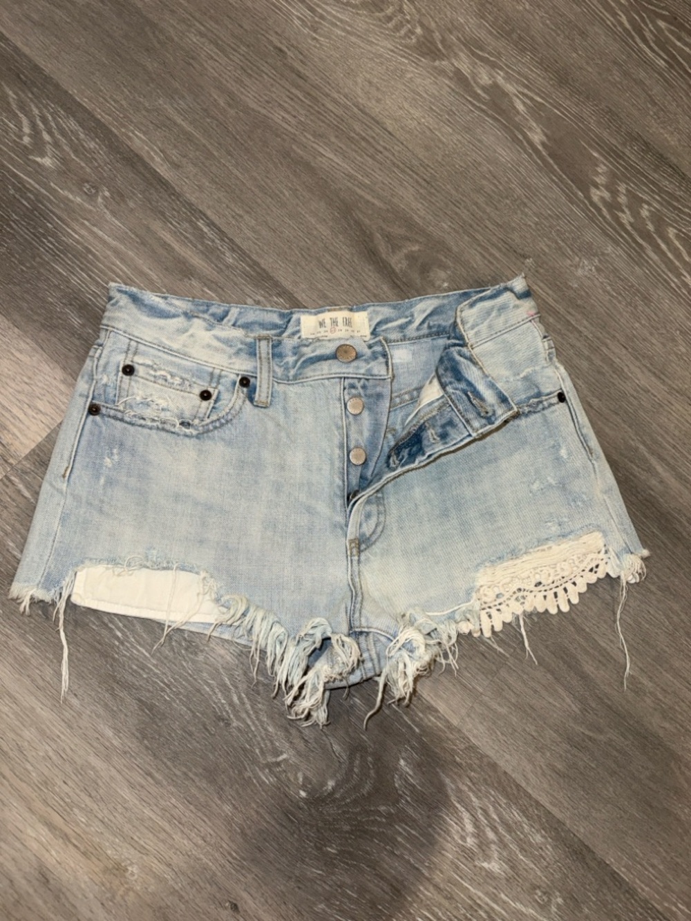 Women’s Free People “We The Free” jean shorts